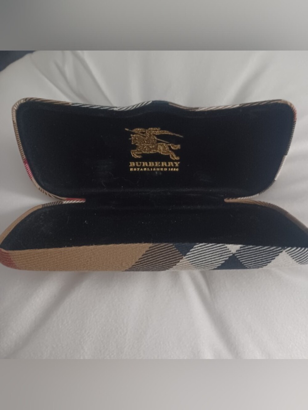 Burberry Glasses Sunglasses Case
